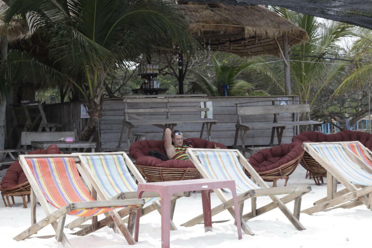 Sandbank Restaurant & Camping Koh Rong Kaoh Touch Exterior foto